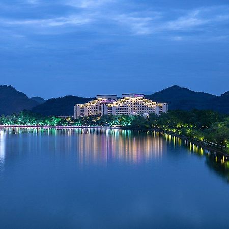 Crowne Plaza Huangshan Yucheng By Ihg Bagian luar foto
